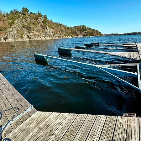 Holiday home New Cottage, Sea View, Shower On The Terrace Valle (Telemark)